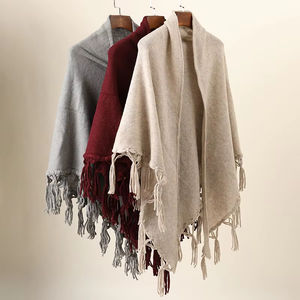 Chal Triangular de Lana de Cachemira Premium, Color Beige Personalizado, Tejido, Transpirable, Cálido y Versátil para Uso Diario y Casual - Product Image 4