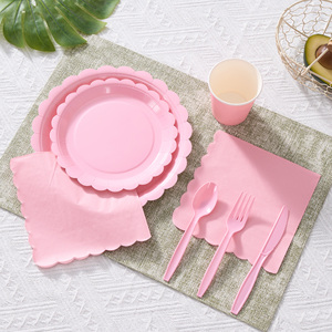 Juego de Vajilla Desechable Rosa de 350 Piezas, Apto para Microondas, Ecológico, para 50 Personas, Platos, Vasos, Servilletas y Cubiertos de PET - Product Image 3