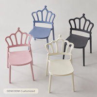 Chaises empilables en PP haut de gamme OEM ODM pour enfants, design moderne, pour banquets, extérieur et salon
