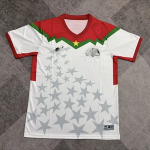 เสื้อฟุตบอลเบอร์กินาฟาโซ 2526 เบร์ทรันด์ ตราอเร่ และ กุสตาโว ซังการ์ เสื้อแขนสั้นแห้งเร็ว ระบายอากาศดี ออกแบบโดยเบอร์กินาฟาโซ - Product Image 1