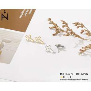 Orecchini a croce K. Shell in acciaio inossidabile placcato oro, minimalisti, per donna, da indossare tutti i giorni, gioielli alla moda - Product Image 3