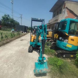 Mini-excavatrice d'occasion U15 de 1 tonne fabriquée au Japon à bas prix, importée avec accessoire de pince et accessoire de tarière - Product Image 3