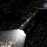 Lampe torche LED zoomable en alliage d'aluminium avec affichage de la puissance, lampe de poche tactique rechargeable portable pour les aventures en plein air