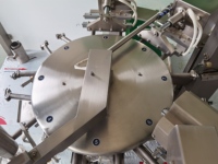 Machine d'emballage multifonctionnelle de tofu séché Surface de contact en acier inoxydable pour le remplissage sous vide d'azote gazeux pour les aliments, les snacks et la viande