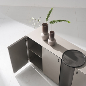 Aparador de madera moderno con patas de acero inoxidable Aparador con 3 puertas Muebles de almacenamiento y exhibición para sala de estar dormitorio - Product Image 4
