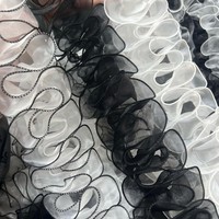 Nouvelle conception de dentelle à volants 3D en organza color block avec des vagues en satin pour les garnitures de robes, les poignets de vêtements