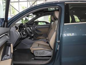 Ensemble <span class=keywords><strong>Audi</strong></span> <span class=keywords><strong>Q3</strong></span> 2025 40TFSI RS VUS compact à essence à haut rendement énergétique - Product Image 6