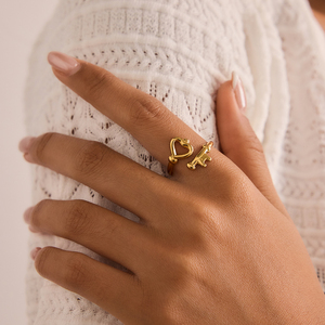 Anelli J&D in Acciaio Inossidabile Placcato Oro 18K, Design Classico e Trendy con Cuore Lineare Traforato e Chiave, Anello Aperto - Product Image 3