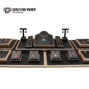 2026 Luxuriöses Handgefertigtes OEM/ODM PU-Leder Holz Schwarzes Schmuck-Display-Set für Armbänder, Halsketten und Ringe - Product Image 2