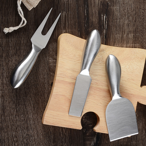 <span class=keywords><strong>Set</strong></span> di <span class=keywords><strong>Coltelli</strong></span> per <span class=keywords><strong>Formaggio</strong></span> XYj in Acciaio Inox 304, Grattugia e Forchetta Dorati - Product Image 6