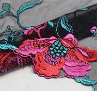 Largeur 19.5 cm Polyester rouge bleu brillant coloré 3 D soie fleur broderie dentelle 2 tons pour robe sous-vêtements ourlet rideau