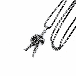 Yunnique – collier avec pendentif de fitness unisexe, en acier inoxydable 316, design de guerrier musclé, bijoux pour hommes et femmes - Product Image 5