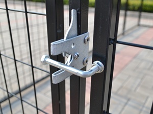 باب شبكي ملحوم للحيوانات الأليفة من Kennel منازل وأثاث حيوانات أليفة متميز - Product Image 3