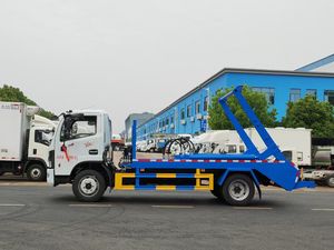 Dongfeng รถเทรลเลอร์ข้ามถังทนทาน4*2 6CBM สำหรับไซต์ก่อสร้างรถบรรทุกข้ามขนาดกะทัดรัดเพื่อความสะดวกในการเก็บขยะ - Product Image 4