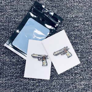Sản xuất kim loại tùy chỉnh <span class=keywords><strong>Mini</strong></span> 3D Antique <span class=keywords><strong>Gun</strong></span> UV in ấn ve áo pins huy hiệu men súng pistol <span class=keywords><strong>Pin</strong></span> trâm với màu đen túi OPP - Product Image 1