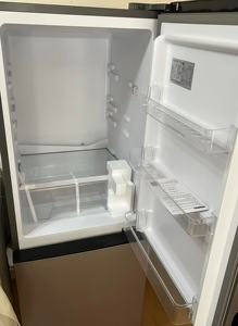 Réfrigérateur à double porte Frestec 185L Économie d'énergie 220V Réfrigérateur compact Congélateur domestique Appareil de refroidissement pour appartement - Product Image 2