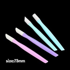 Palo de prensa de doble cabeza, mango de plástico, herramienta de Arte de uñas <span class=keywords><strong>con</strong></span> punta de goma dura, limpiador de empujador de cutículas - Product Image 3