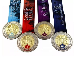 Proveedor Oro: Medalla de finalista de maratón deportiva de tela con cinta y cordón para el cuello, diseño chino personalizable para niños (5k, 10k, 21.1k) - Product Image 6