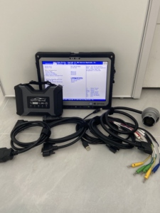 Scanner de diagnostic sans fil Super MB Pro M6 avec tablette CF33 pour voitures, camions, bus, fourgons et véhicules lourds - Product Image 1