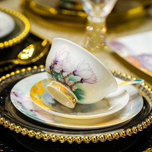 Service de table en céramique de Jingdezhen – Ensemble haut de gamme de luxe léger pour la maison, idéal pour les cadeaux de déménagement – Nouveaux plats chinois en gros - Product Image 3