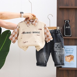 Ensemble de vêtements décontractés en coton mélangé pour garçons, collection automne 2026 – Gilet pull et chemise imprimés lettres, ensemble trois pièces élégant pour bébé - Product Image 1