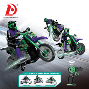 HUADA 1:18 Modelo de Motor Niños Función de truco Cool RC Motocicleta Juguetes Niños Niño 2,4G Control remoto Camión Juguete <span class=keywords><strong>R</strong></span>/C Motor Coche de juguete - Product Image 2