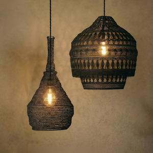 Pièce décorative suspendue tissée artisanale, style bohème moderne, décoration de plafond tissée, accent décoratif suspendu en maille métallique faite à la main - Product Image 1