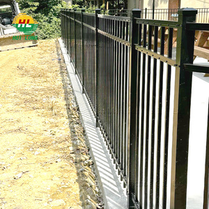 Wrought sắt an toàn hàng rào bảng đen <span class=keywords><strong>PVC</strong></span> bọc thép thép hiện đại picket hàng rào cho ngoài trời xử lý nhiệt - Product Image 2