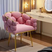 Goldbeiniger Samt-U-förmiger Einzelsessel Moderner Langlebiger Umweltfreundlicher Liegestuhl für Wohnzimmer im Casual-Lounge-Stil