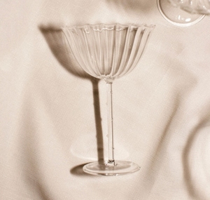 Wholesale Customized Ribbed Transparent Martini Wine Glass <strong>Champagne</strong> <strong>Coupes</strong> for Wedding Party - Product Image 2