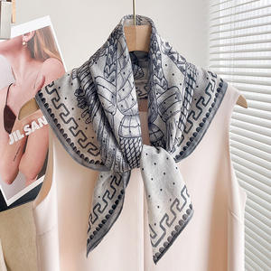 Ethnischer Stil Muslimische Damen Quadratischer Schal 70x70 Baumwolle Dünner Hochwertiger Schal Vielseitiger Kopfschal Einfaches Muster - Product Image 1