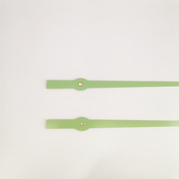 Horloges à quartz au design contemporain en aluminium, vertes, fraîches, modernes, durables, avec aiguilles de style rénové, pleine vitalité, taille personnalisée