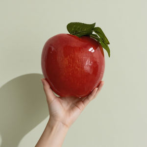 Decoración de galería, accesorios de paso de eventos de fiesta, fruta artificial grande de imitación, manzana roja falsa de gran tamaño para suministros de arreglos florales - Product Image 1