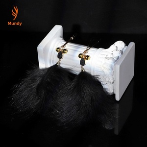 Pinces à tétons sexy en acier avec plumes, jouet sexuel pour stimulation féminine des mamelons - Product Image 1
