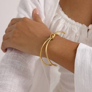 Minimalist Gold Tone Bowknot <b>Bracelet</b> <b>Set</b> Unisex Jewelry Yiwu Origin Line Design - Product Image 3