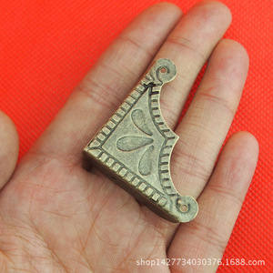 <b>Corner</b> <b>Protector</b> Carbon Steel 51x39x9mm Antique Style For Wooden Box Durable - Product Image 2