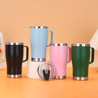 Gobelet de voyage isotherme en acier inoxydable à double paroi de 20 oz avec logo personnalisé, revêtement poudré, poignée et couvercle