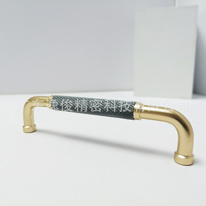Tirador de aluminio gris azulado antideslizante para armario, pieza de ferretería 8016, diseño contemporáneo, moderno, minimalista y de lujo. - Product Image 1