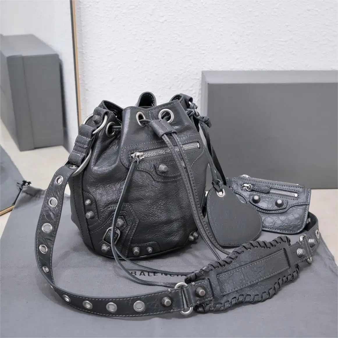 Luxury Brand Woman Bag Rivet Hobo Bags with Mini Purse Casual Lady Shoulder Bag Punk Style Woman Satchels Handbag Cotton Frame