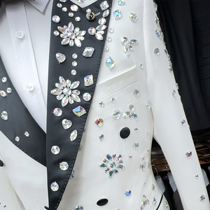 Nuovi Completi Eleganti da <span class=keywords><strong>Uomo</strong></span> 2025 con Decorazioni in Metallo di Lusso, Alta Qualità con Strass Colorati, <span class=keywords><strong>Abito</strong></span> <span class=keywords><strong>Elegante</strong></span> da Cerimonia - Product Image 5