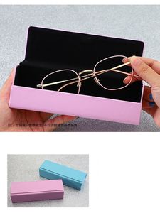 Funda de gafas rectangulares de diseñador de moda, caja cuadrada de gafas de sol de cuero Pu hechas a mano con logotipo personalizado de alta calidad - Product Image 3