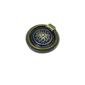 Quincaillerie d'ameublement Raccords Poignée Accessoires Anneau de traction classique Anneau de fer antique Boutons d'armoire Anneau Bouton Poignées - Product Image 1