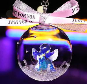 Adorno Navideño para Colgar en el Coche, Elegante Adorno de Bola de Cristal - Product Image 1