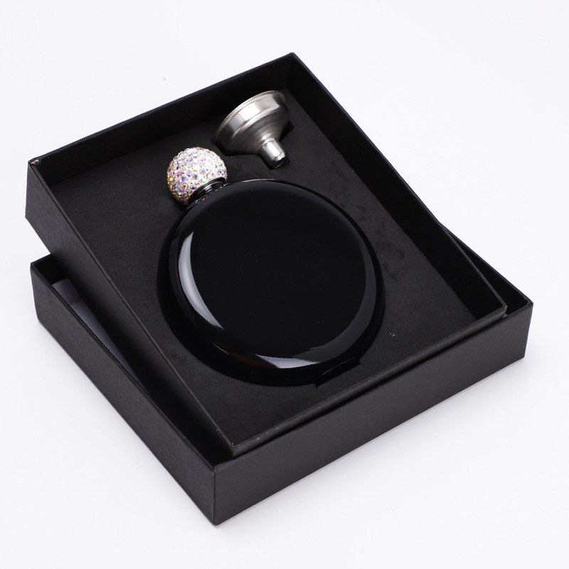 wine bottle with diamond lid