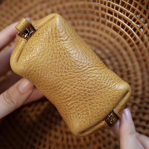 <span class=keywords><strong>Monedero</strong></span> de Cuero Genuino Hecho a Mano con Cierre de Cremallera y Diseño de Dibujos Animados, Mini Cartera Creativa con Forma de HK, Bolsa Pequeña Premium para Mujer, Regalo - Product Image 4