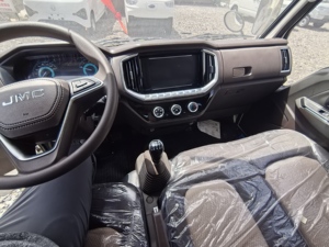 Vente chaude Euro 2 Camion Diesel Entraînement à roue droite Rangée simple Opération manuelle chinoise - Product Image 4