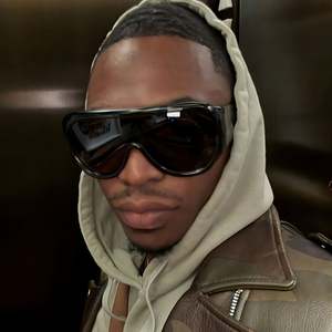 Gafas de Sol Deportivas Extra Grandes de Moda 2025 con Logotipo Personalizado, Protección UV400, Montura Negra Grande, Estilo Y2K, para Ciclismo, Hombres y Mujeres - Product Image 2