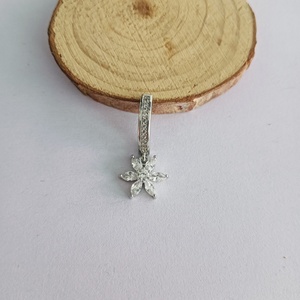 Anelli per <span class=keywords><strong>Piercing</strong></span> all'<span class=keywords><strong>Ombelico</strong></span> Sexy e Trendy in <span class=keywords><strong>Oro</strong></span>, Argento e Multicolore con Fiore Pendente in Zircone, Gioielli per il Corpo - Product Image 3
