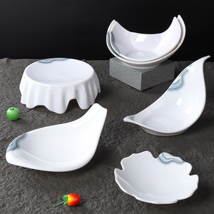 Platos de melamina de forma irregular para restaurante, hotel, fiestas, juego de vajilla creativa de color sólido. - Product Image 3