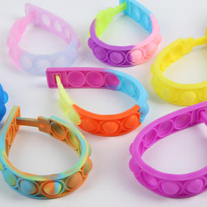 Силиконовый снятие стресса с пузырьков в мире, красочный силиконовый браслет для снятия стресса, игрушка для взрослых и детей - Product Image 6